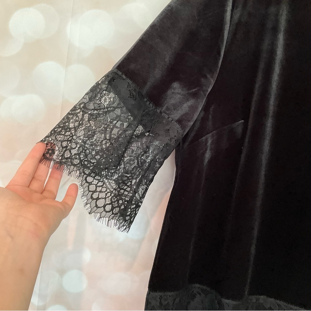 The Limited Black Velvet & Lace Blouse - Picture 3 of 8